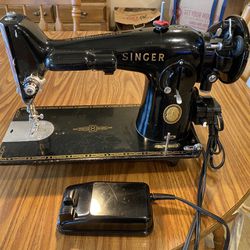 Singer 201 Sewing Machine 