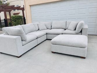 Like-New Thomasville Lowell 6-Piece Fabric Modular Sectional with Ottoman – Light Gray