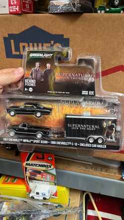 Collectible Greenlight super natural 1967 Chevy Impala SS & 1968 Chevy C10 with enclosed trailer 1:64 scale Diecast . Local pick up in Whittier CA
