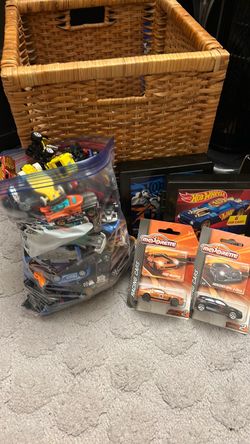 Mixed Lot of Die-Cast Toy Cars and hot wheels