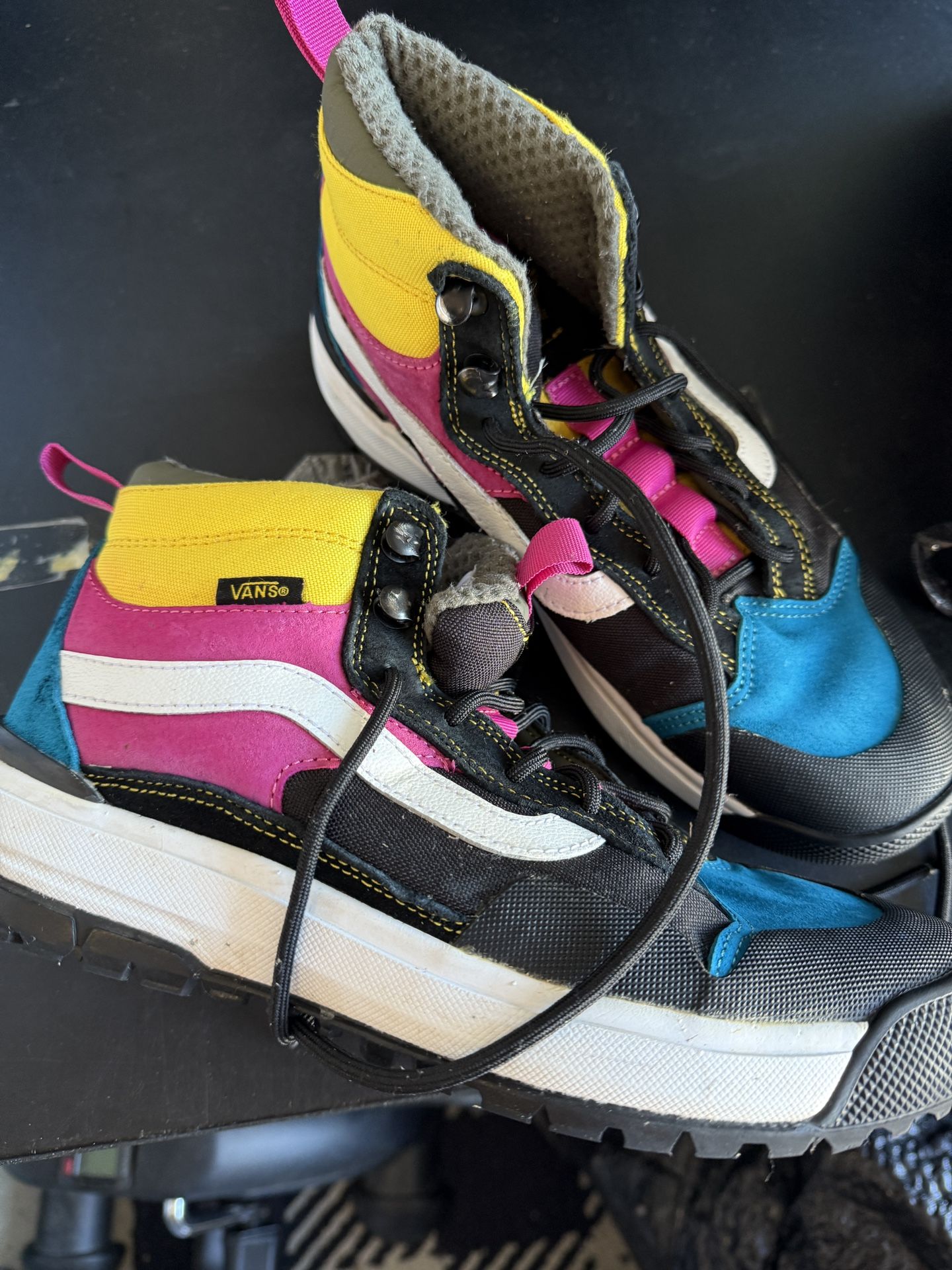  Women’s VANS All Weather Boots Size 8.5 