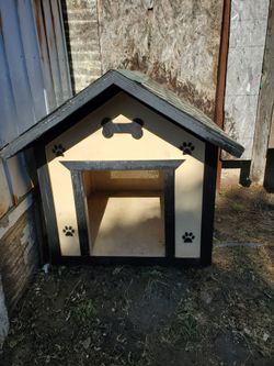 Large custom premium dog house