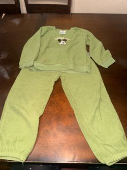 Toddler Mickey Mouse set for sale size 4T!!