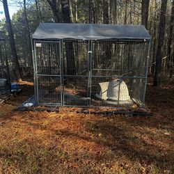 Black Kennel With Roof