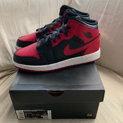 Nike Air Jordan Mid Bred Black Red GS New Size 7 7y