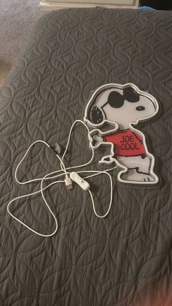 Snoopy wall light