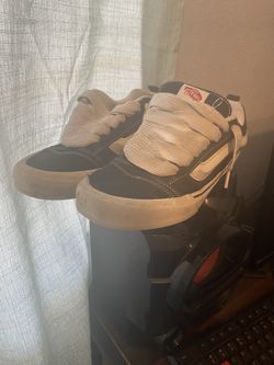 Chunky Vans size 8.5