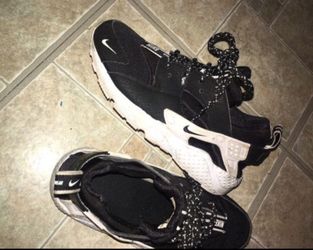 Toddler Nike brand shoes👟👟😊