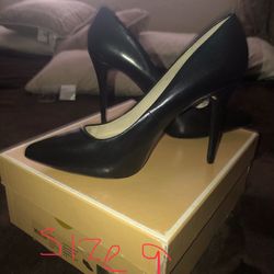MK Black Heel Size 9