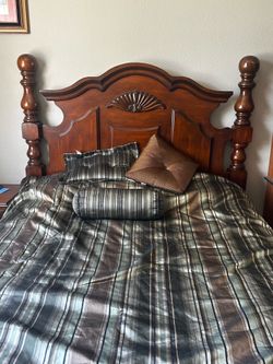 Wooden Headboard and Footboard with Nightstand