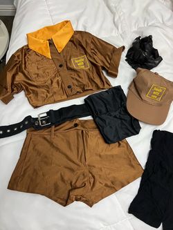Costume