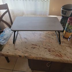 Blonding Table