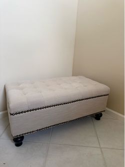 Tufted Storage Bench with Nailhead Trim – Linen Upholstered