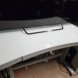 White Tresanti 47" Adjustable Height Desk