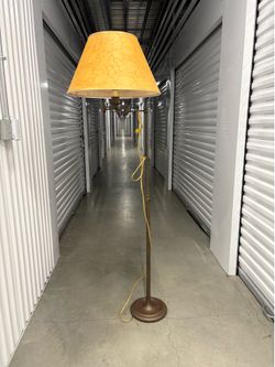 Floor lamp.