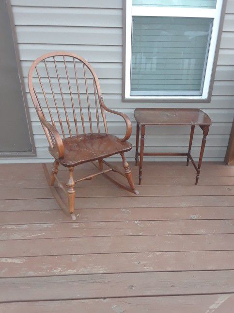 Ethan Allen Rocking Chair With Side Table