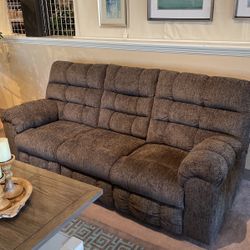 Reclining sofa