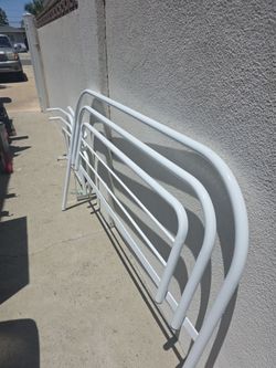 Trundle bed
