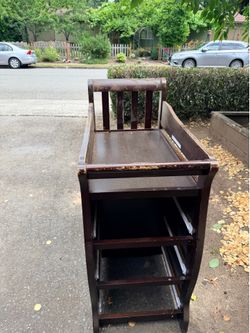Free Diaper change table