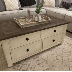 Showroom Available✅ Ashley Bolanburg Lift Top Cocktail Table 💥💥💥 In Stock 👌