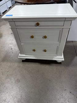 white 3-drawer nightstand