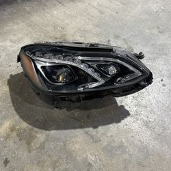 2016 Mercedes E-class Right Headlight
