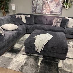 Lavernett 3-Piece Sectional

