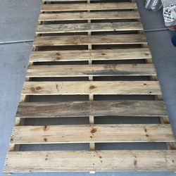 Wood Pallet (8’x4’)