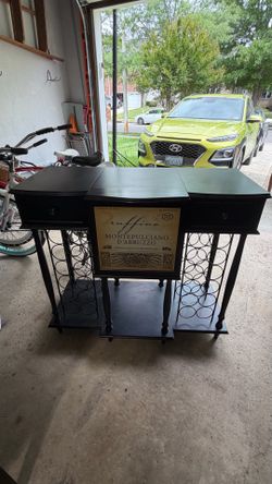 Wine table