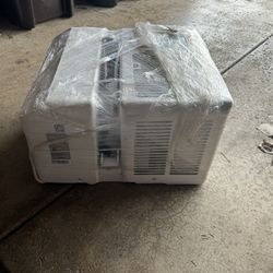 Media 8000BTU Air Conditioner