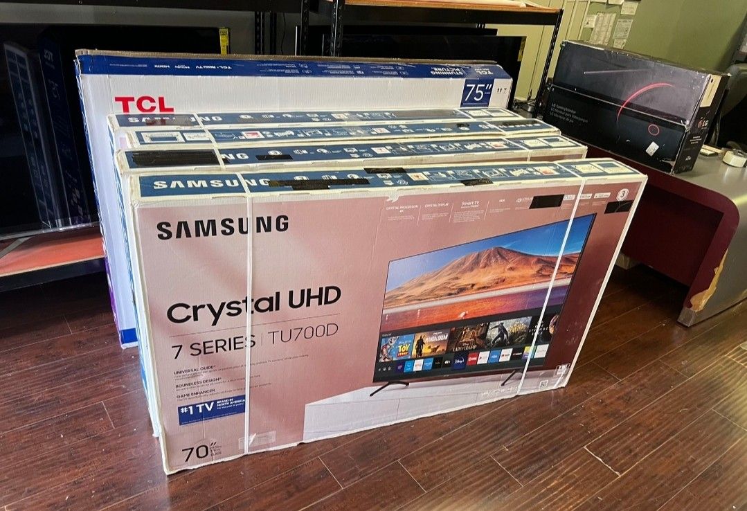 70" SAMSUNG 4K SMART TV CLEARANCE!!!