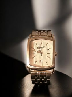 Kenneth Cole KC3811 Mens Analog Silvertone Date Watch white Striped -