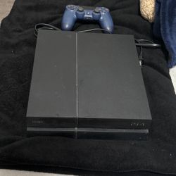 New Ps4 Slim With Controller 