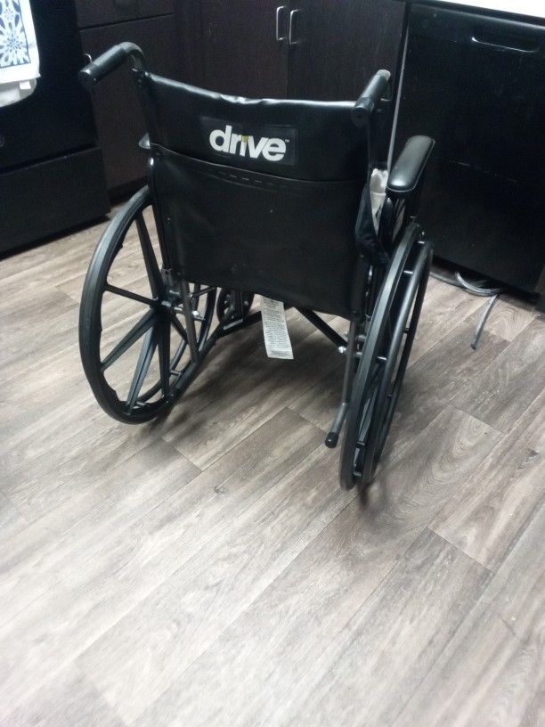 FREE Medium Size Wheelchair