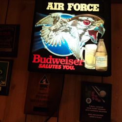 BUDWEISER AIR FoRCE LIGHT VINTAGE 
