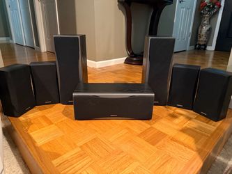 Onkyo 7.0 Surround Sound System (Excellent Condition)