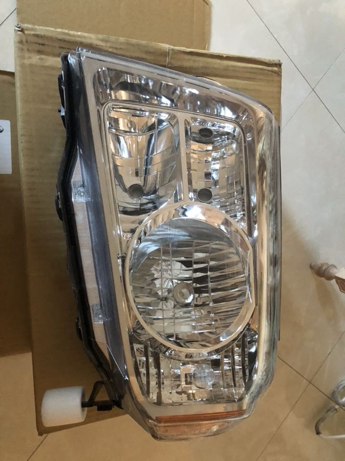 2010 Honda Pilot headlight driver side brand new never mounted