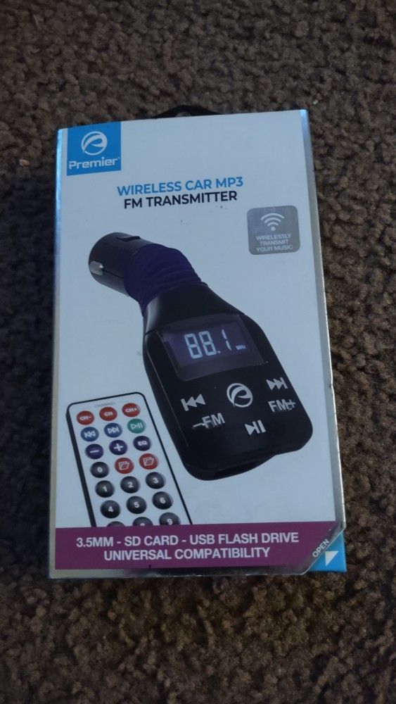 BLUETOOTH FM TRANSMITTER WITH REMOTE