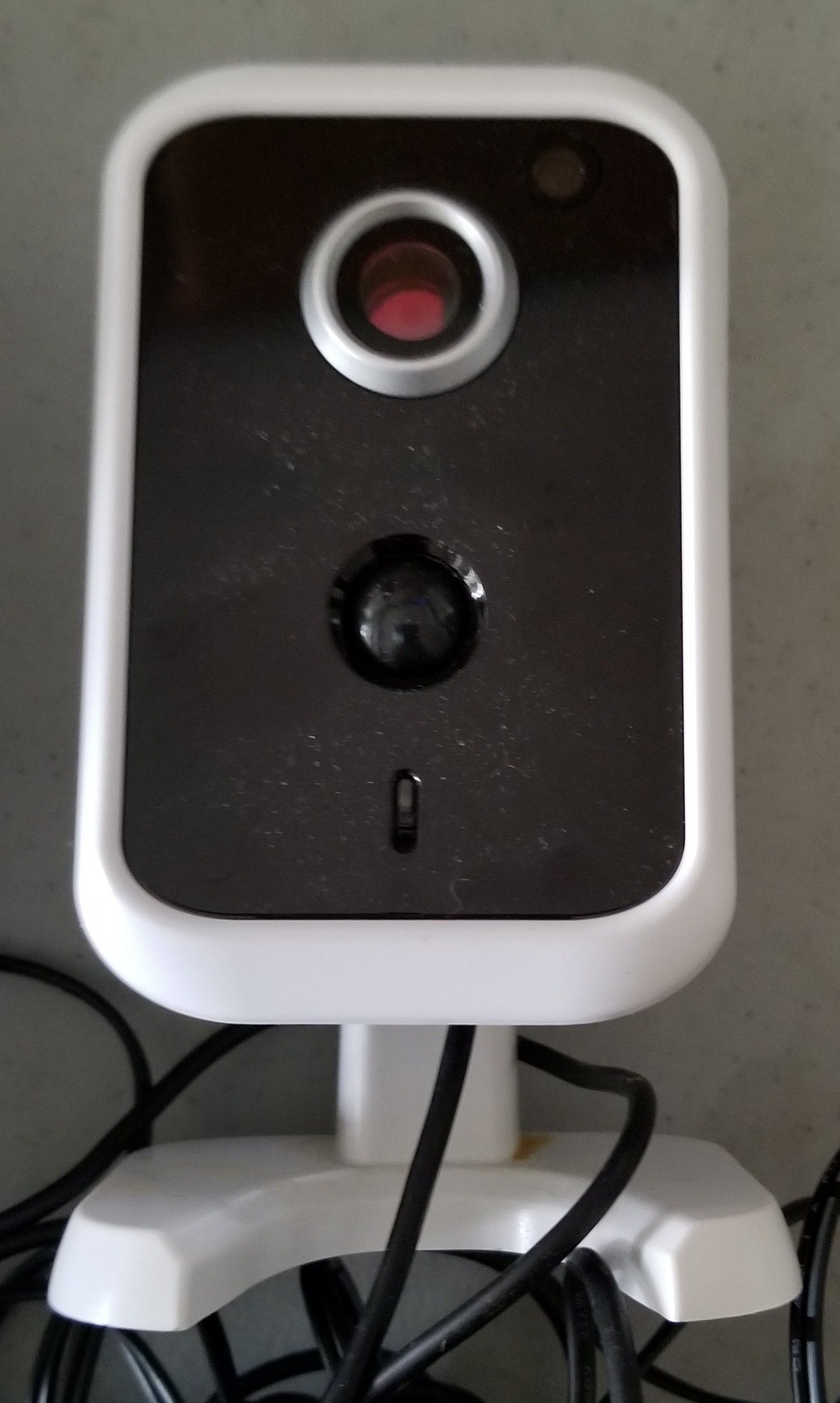 2 Sercomm Rc8230d and RC8221D WirelessWired Wireless Indoor IP