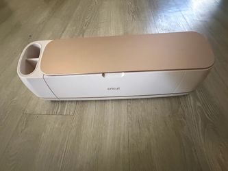 Cricut Maker 4 – Seashell – Great Condition