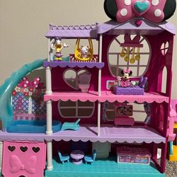 Minnie Mouse House