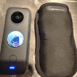 Insta360 X2