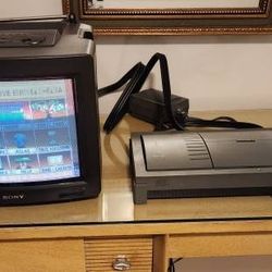 Phillips Magnavox CD-I 450 / Sony Trinitron KV-10FMR20