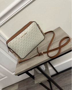 Pretty item ! Brand New with tag