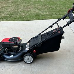 TROY - BILT SELF PROPELLED LAWN MOWER