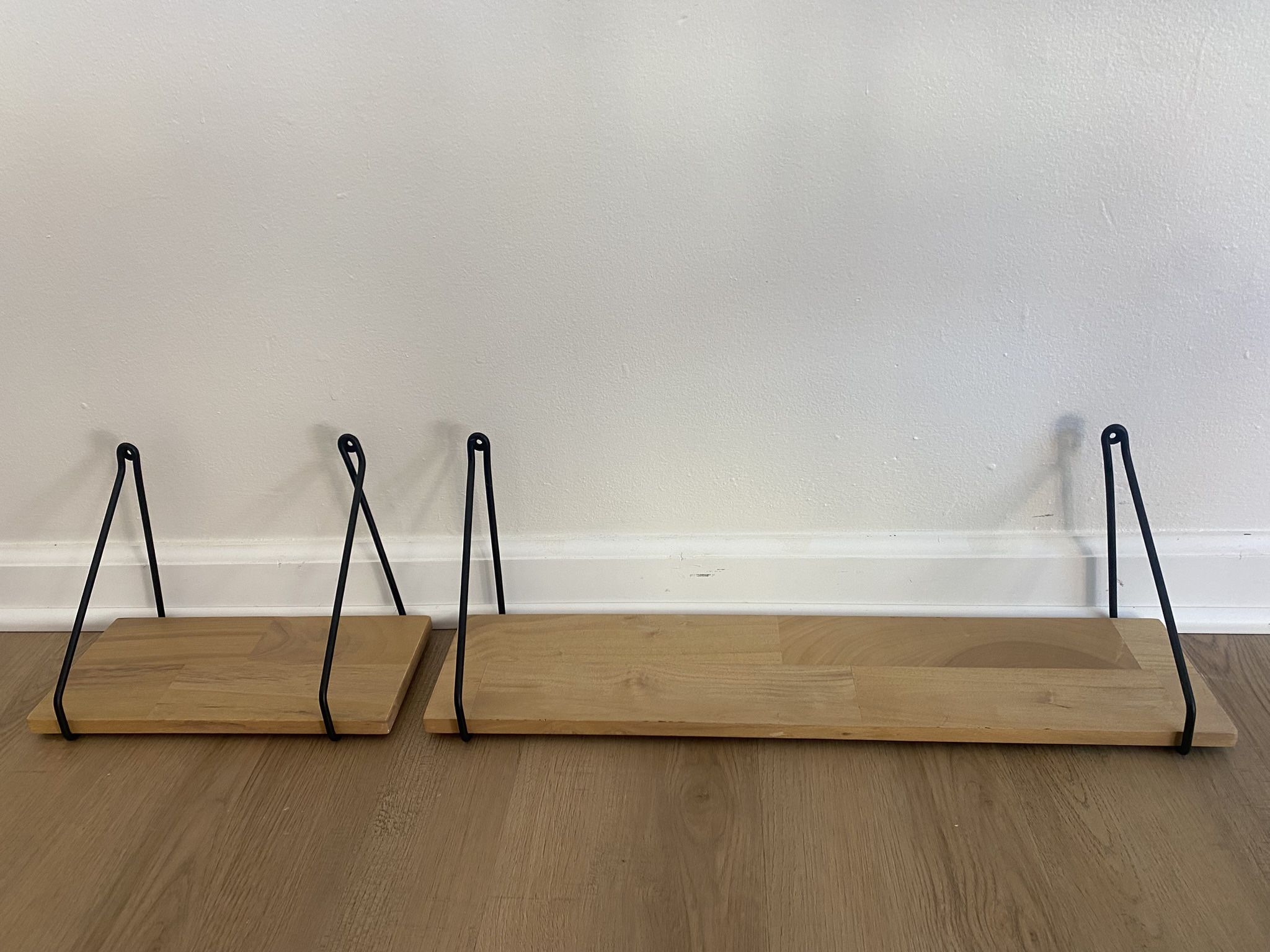 2 Shelves