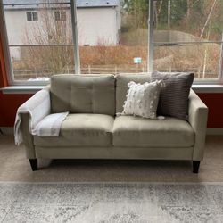 Couch Pillows Included With Blanket 