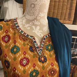 Medium Size Women Three Pieces Dress (indian/Pakistani)