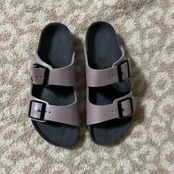 Birkenstock Metallic Purple Kids Size 2-2.5 $20 **READ DESCRIPTION**