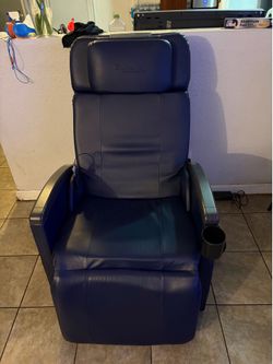 Reclining massage chair